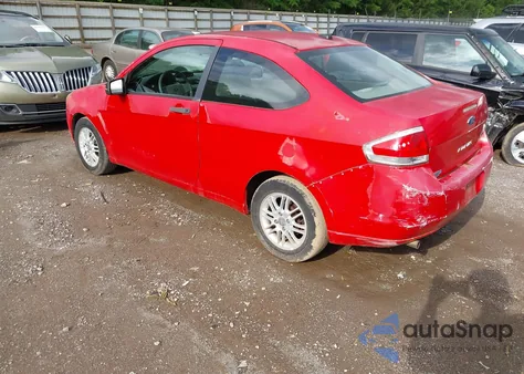 2008 Ford Focus S/Se z USA, uszkodzony, nr VIN 1FAHP32N58W103843